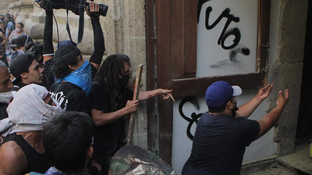 Manifestantes marcha muerte de Giovanni 8